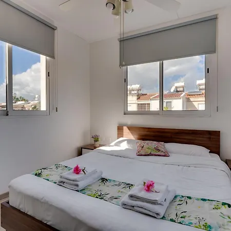 Oroklini Star 200metres From The Sandy Apartamento *