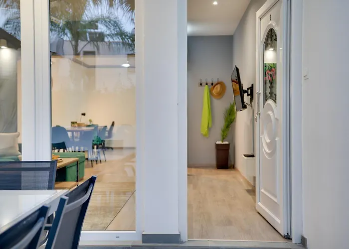 Oroklini Star 200metres From The Sandy Lárnaca