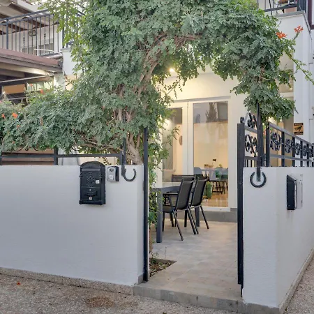 Oroklini Star 200Metres From The Sandy Beach شقة *