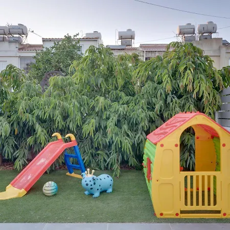 Oroklini Star 200Metres From The Sandy Beach *