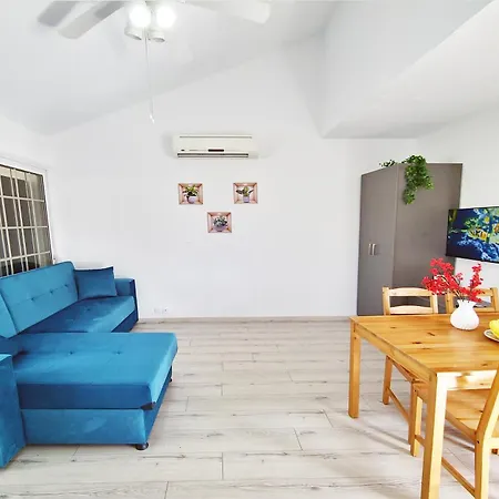 Oroklini Star 200Metres From The Sandy Beach * لارنكا