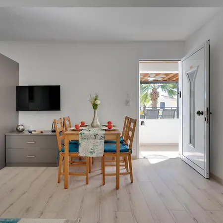 Appartement Oroklini Star 200metres From The Sandy