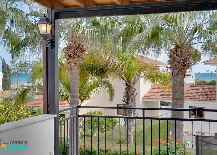 Oroklini Star 200metres From The Sandy *