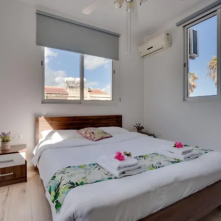 Oroklini Star 200metres From The Sandy Apartment Larnaka