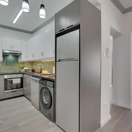 Oroklini Star 200metres From The Sandy Апартаменти Ларнака