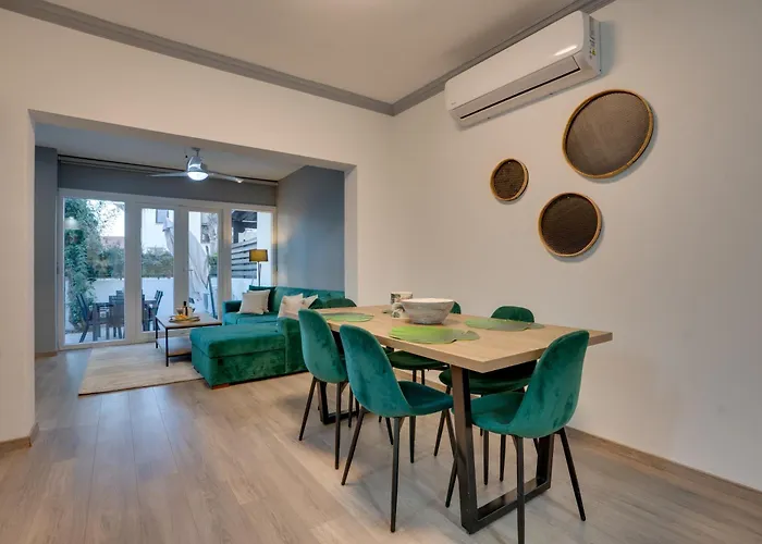 Oroklini Star 200metres From The Sandy Apartment *