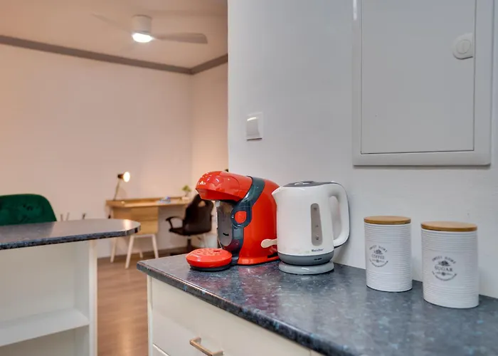 Apartment Oroklini Star 200metres From The Sandy *